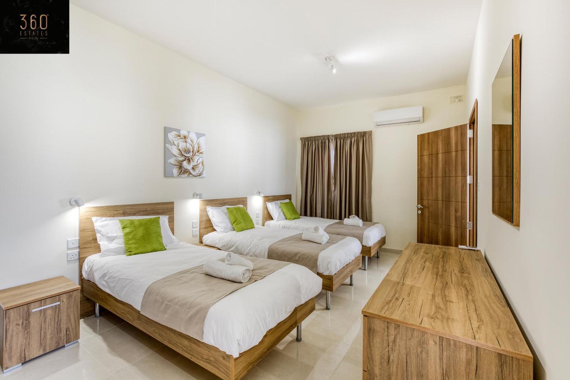 Appartement Luxury Beautiful Penthouse With Amazing Views & Ac By 360 Estates à Marsaxlokk Extérieur photo